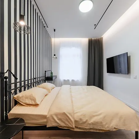 Luxury Laborca Apartament Użhorod