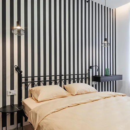 Luxury Laborca Apartament *