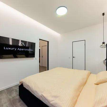 Luxury Laborca *