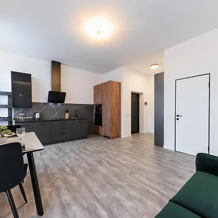 Luxury Laborca