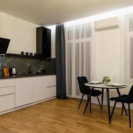 Luxury Laborca Apartament Użhorod