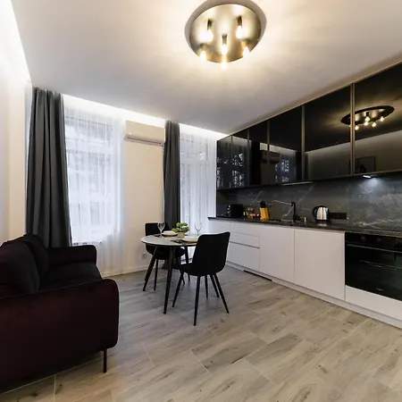 Luxury Laborca