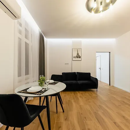 Luxury Laborca Apartament *
