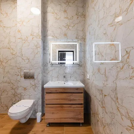 דירה Luxury Laborca אוזהורוד