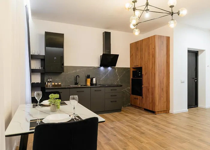 Luxury Laborca *